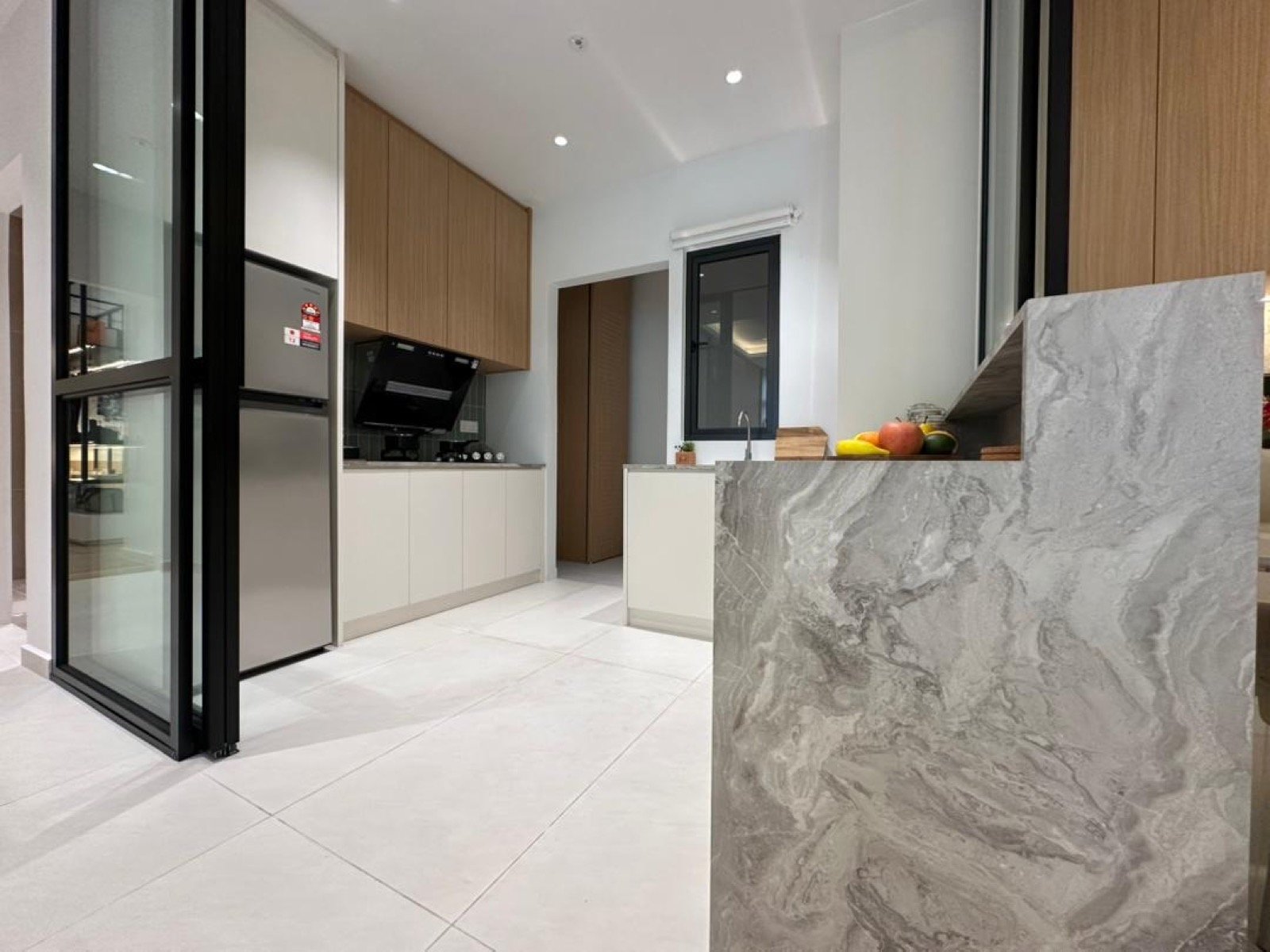 Tuan Pavilion show unit kitchen